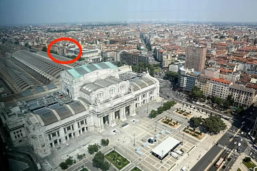Milan Central Station Apartment